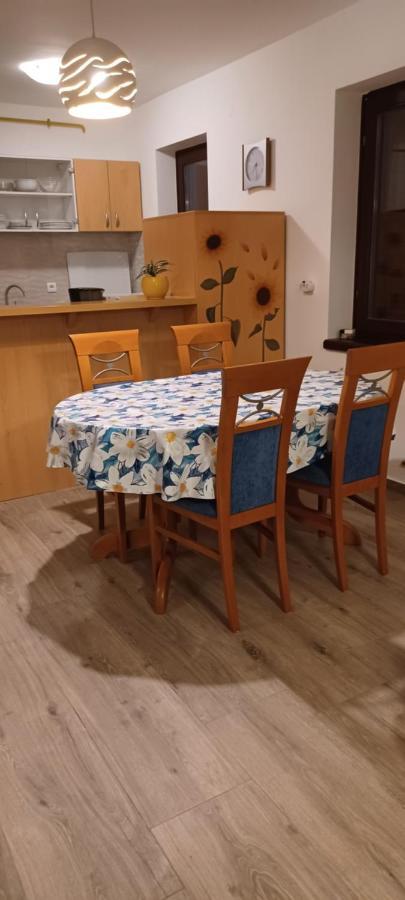 Apartment Sunny Place プーラ エクステリア 写真