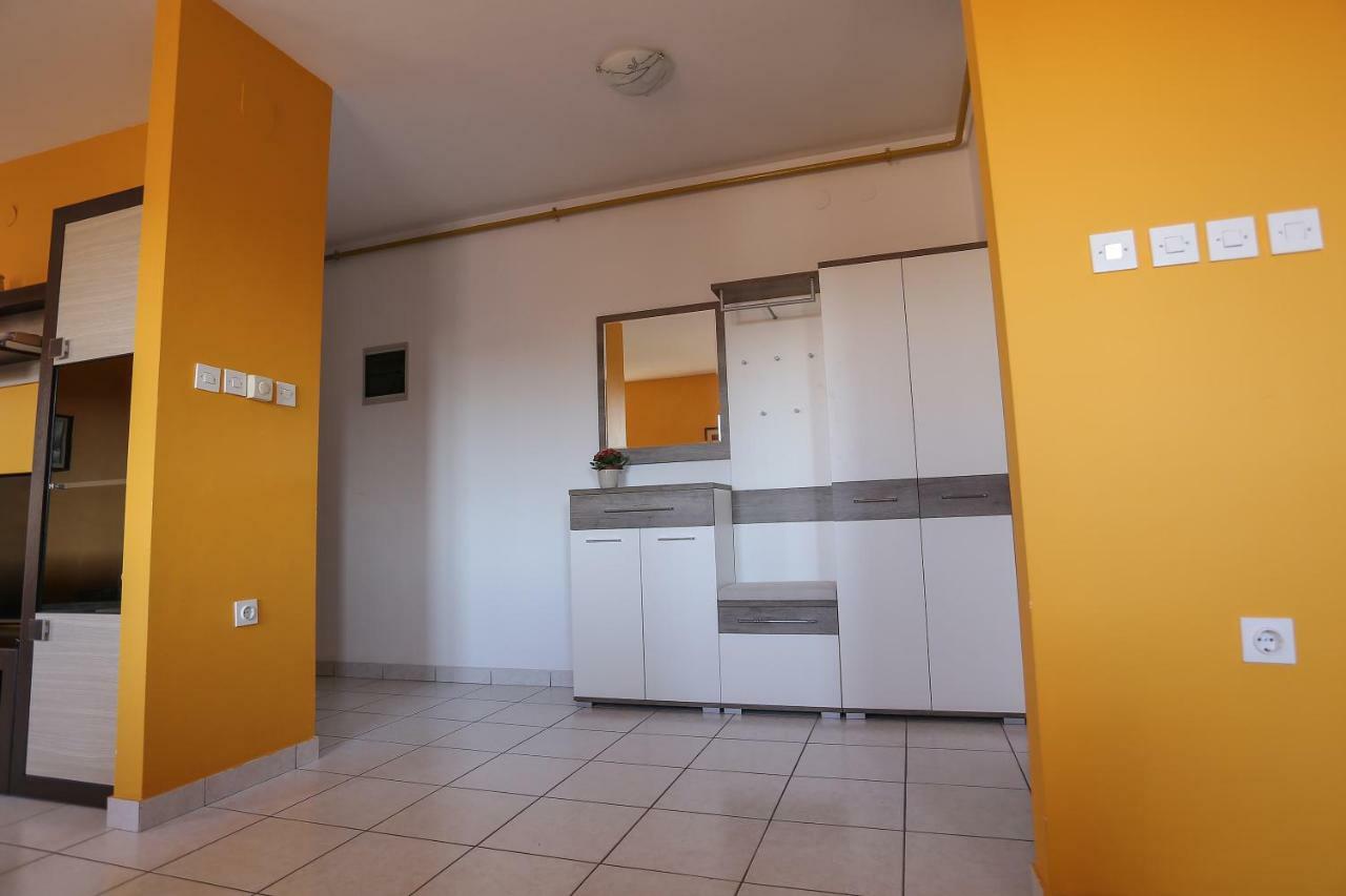 Apartment Sunny Place プーラ エクステリア 写真